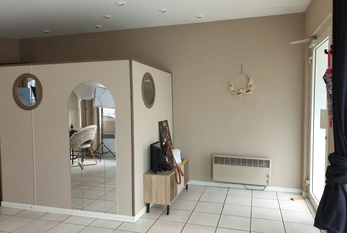 A Vendre Fonds de Commerce - Droit au Bail à Voiron 45 m² 