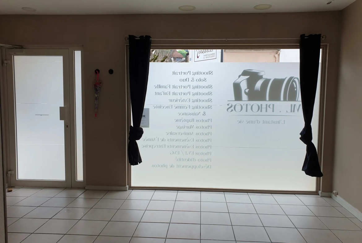 A Vendre Fonds de Commerce - Droit au Bail à Voiron 45 m² 