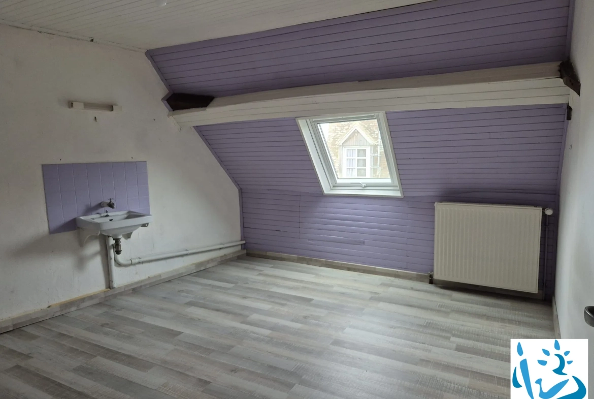 Maison ancienne à vendre à Mortagne-au-Perche dans un hameau calme de 3 chambres 