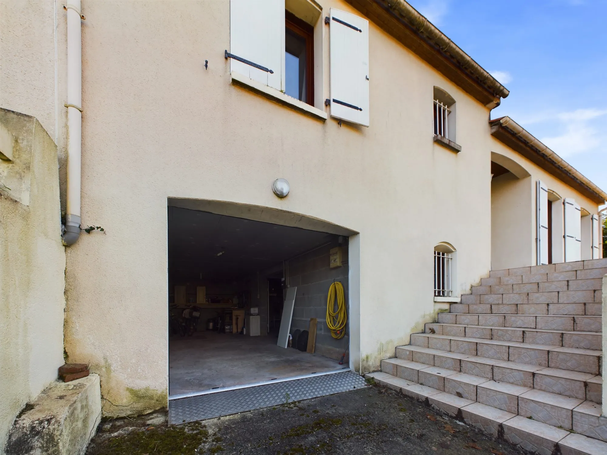 À vendre maison à Sérigné 129 m² avec jardin, garage et 4 chambres 