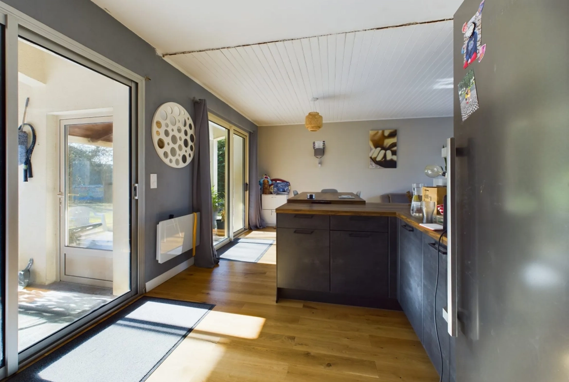 À vendre maison à Sérigné 129 m² avec jardin, garage et 4 chambres 