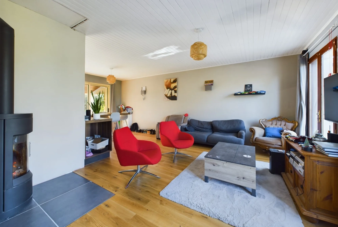 À vendre maison à Sérigné 129 m² avec jardin, garage et 4 chambres 