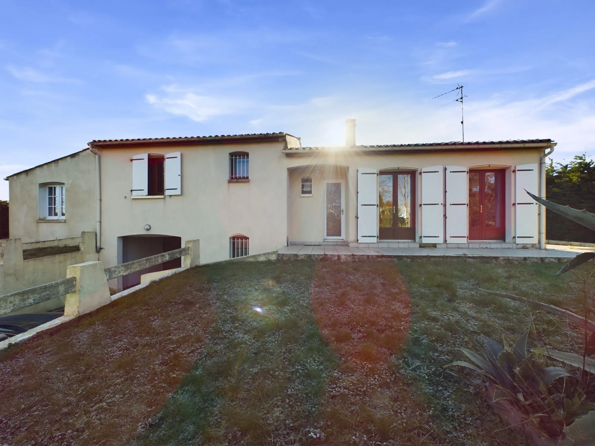 À vendre maison à Sérigné 129 m² avec jardin, garage et 4 chambres 