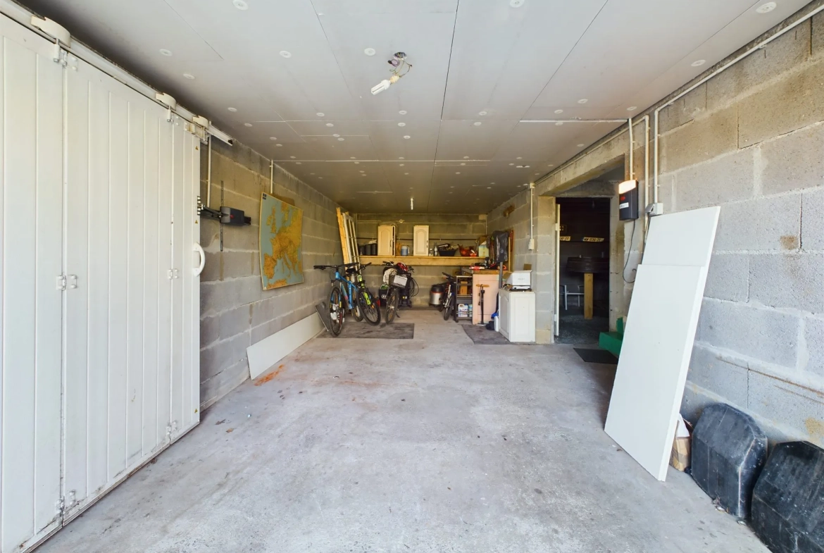 À vendre maison à Sérigné 129 m² avec jardin, garage et 4 chambres 