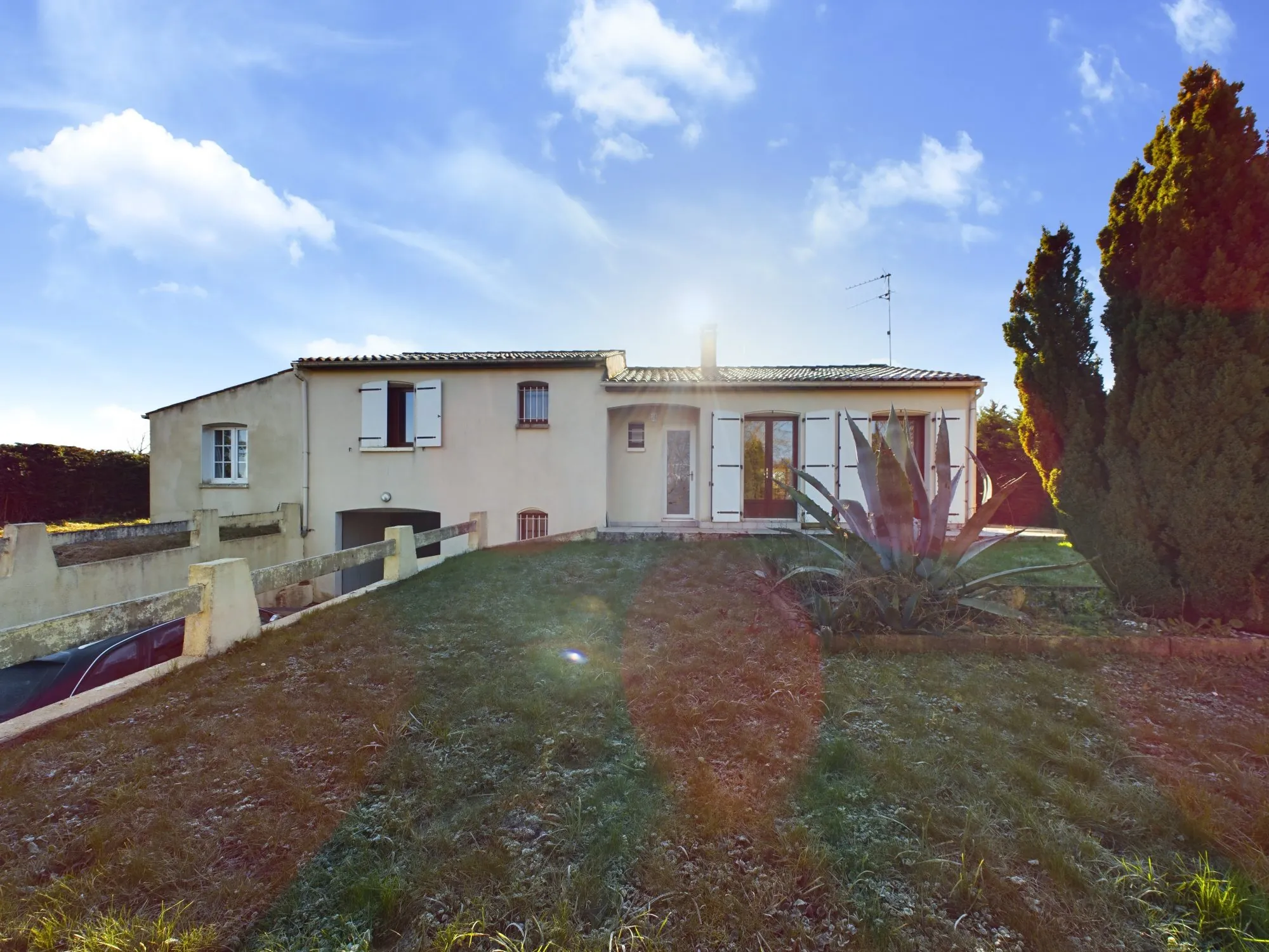 À vendre maison à Sérigné 129 m² avec jardin, garage et 4 chambres 