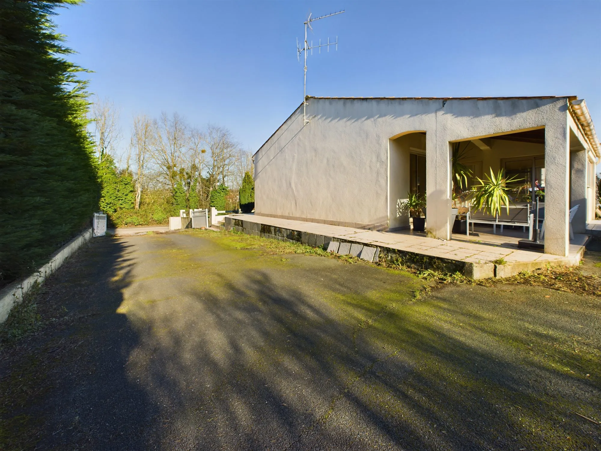 À vendre maison à Sérigné 129 m² avec jardin, garage et 4 chambres 