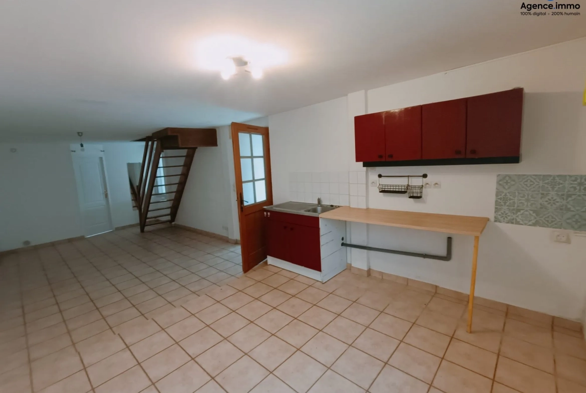 Maison à vendre à Montlouis-sur-Loire - 73,5 m² avec jardin et dépendance 