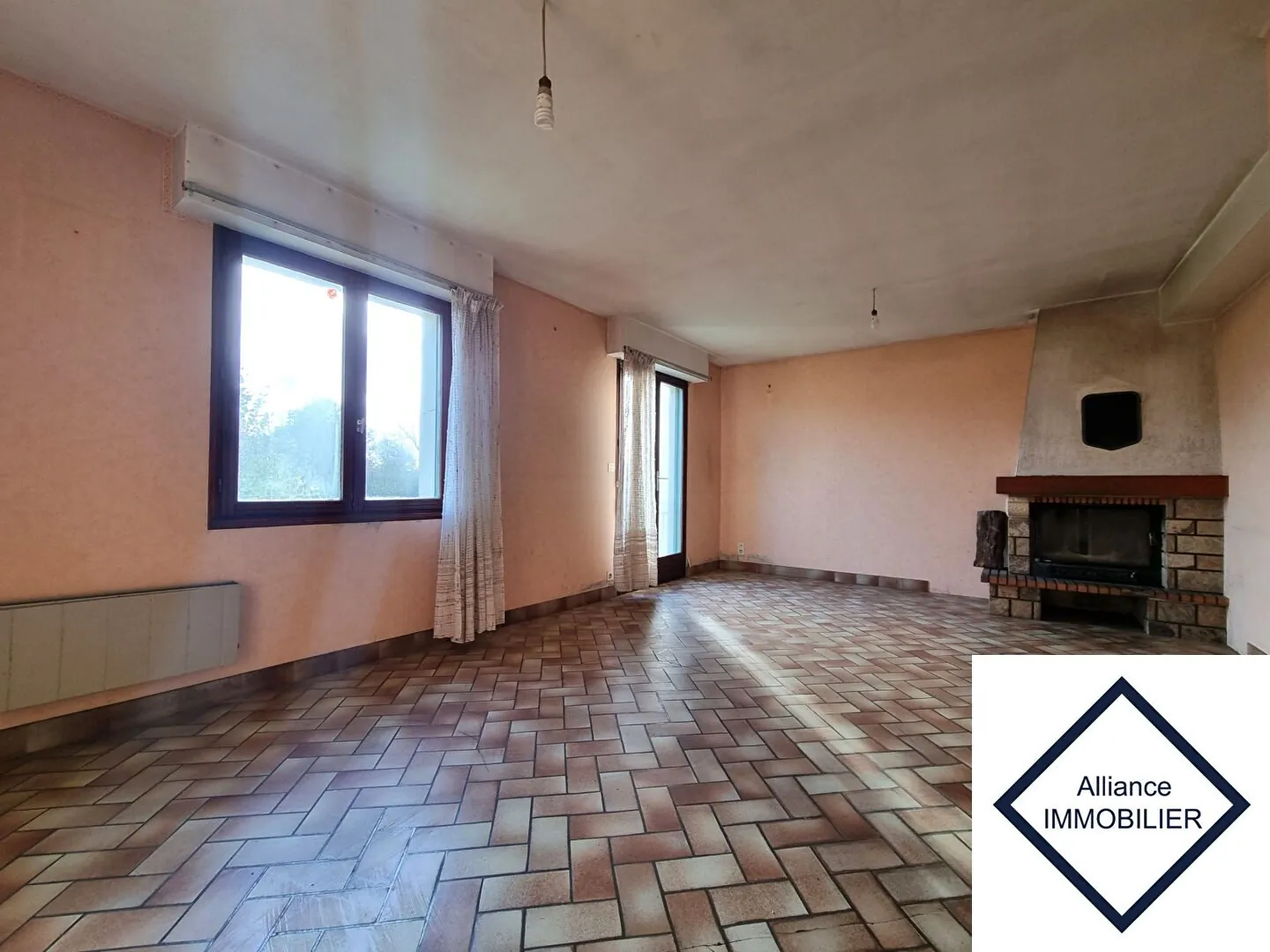 Maison familiale de 106 m² avec terrain ensoleillé à Gaël proche commodités 