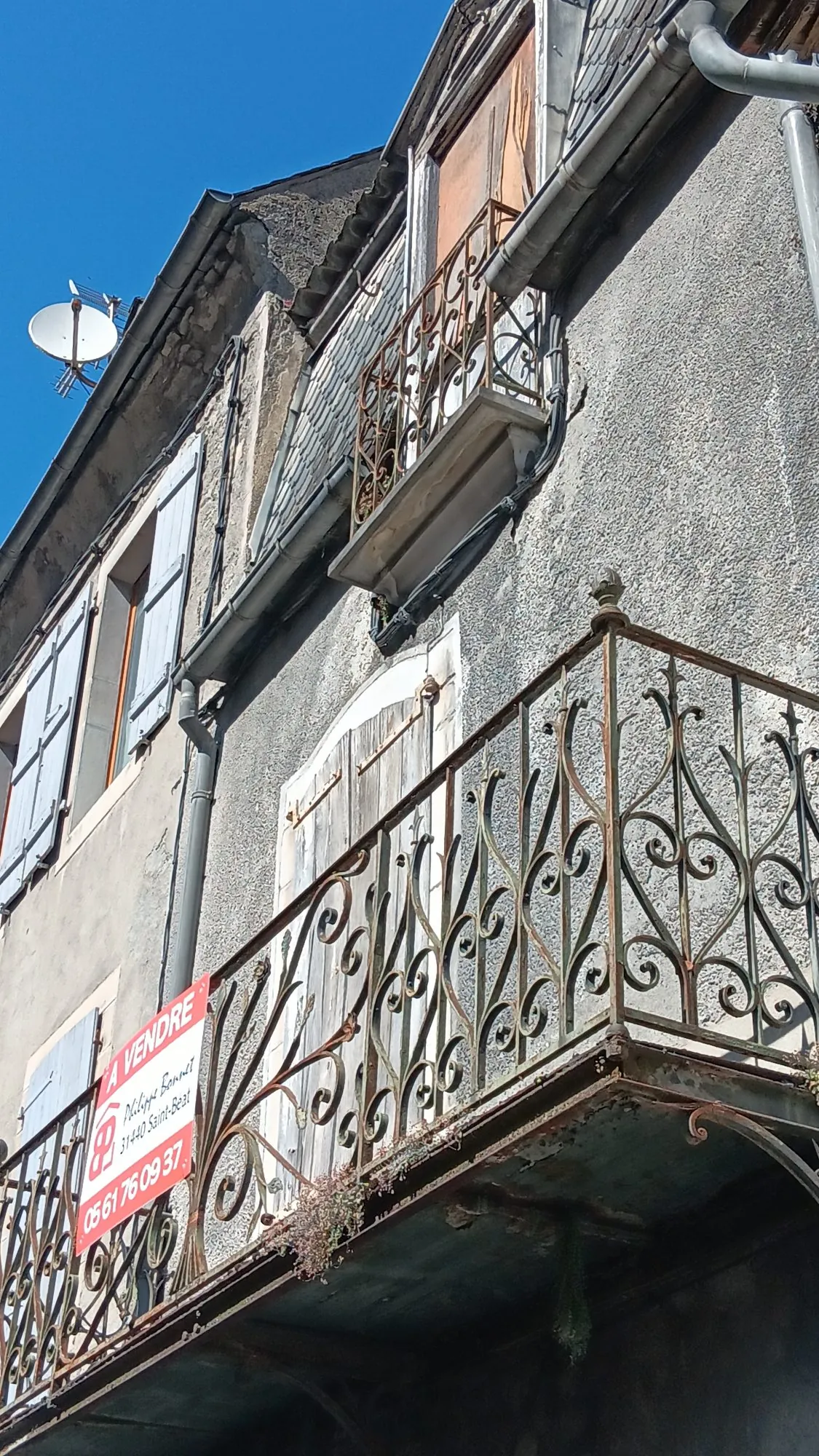 Maison ancienne à vendre à Saint-Béat-Lez avec potentiel de rénovation 