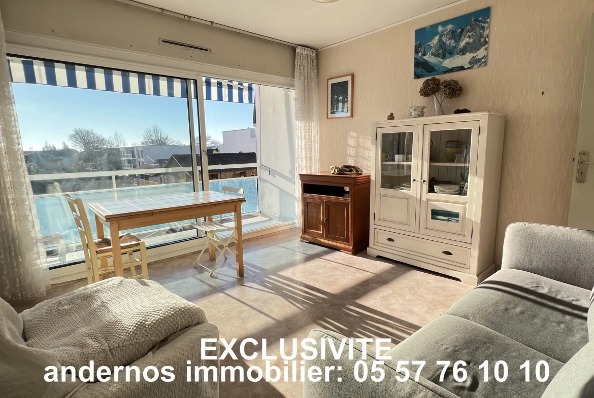 Appartement T2 en centre-ville d'Andernos avec balcon, vue dégagée 