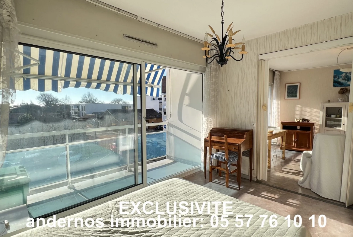 Appartement T2 en centre-ville d'Andernos avec balcon, vue dégagée 