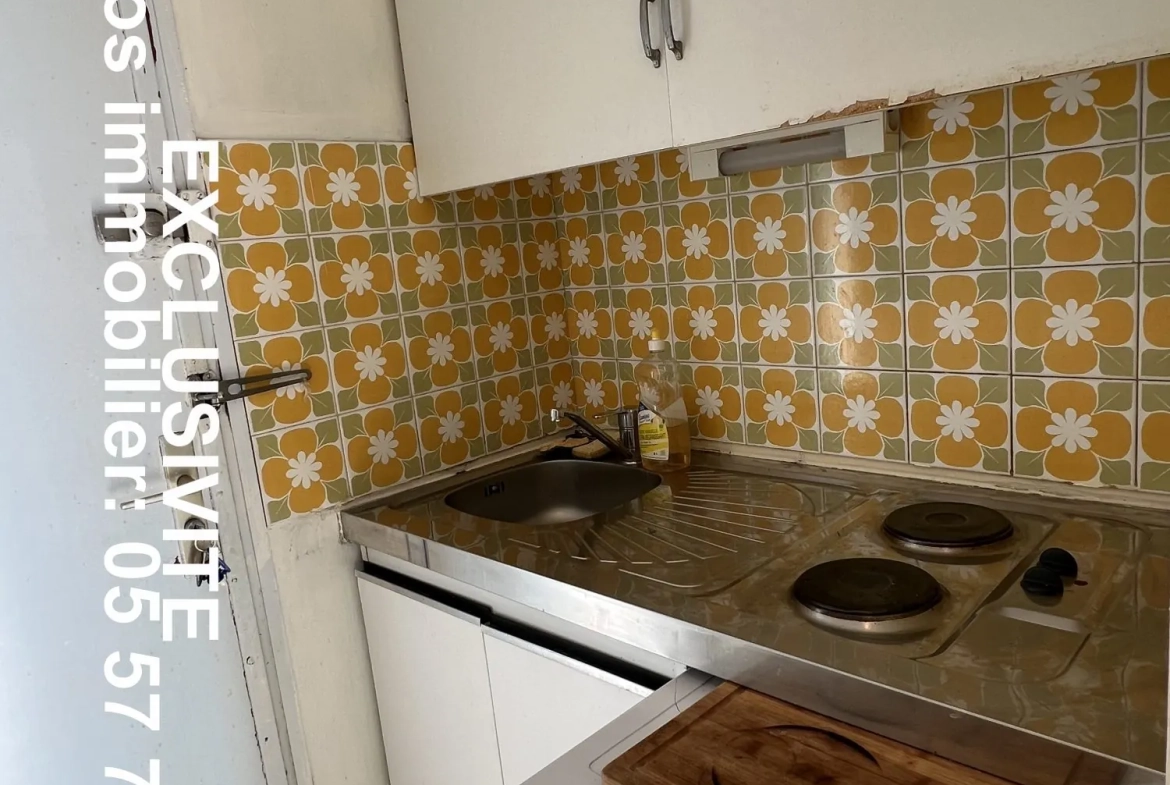 Appartement T2 en centre-ville d'Andernos avec balcon, vue dégagée 
