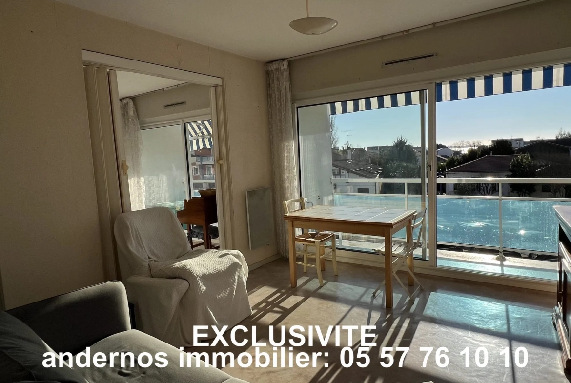 Appartement T2 en centre-ville d'Andernos avec balcon, vue dégagée 