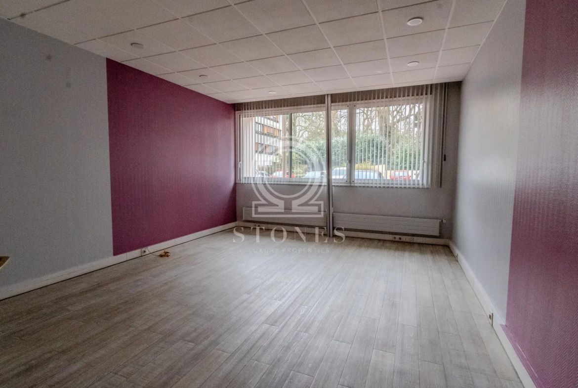 SEJOUR Appartement à rénover de 67 m² à La Celle-Saint-Cloud, potentiel de transformation et lieu calme 