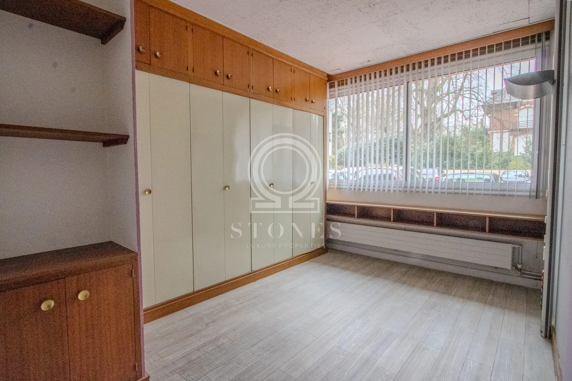 Appartement à rénover de 67 m² à La Celle-Saint-Cloud, potentiel de transformation et lieu calme 