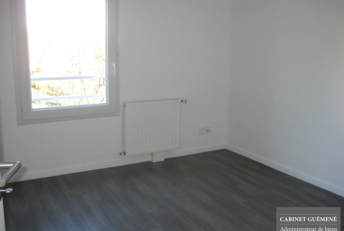 Appartement T2 à Rezé avec locataire en place, balcon et parking, idéal investisseur 