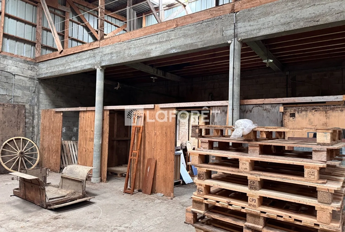 Local de stockage 300 m² à Treffiagat - Espace industriel ou commercial 