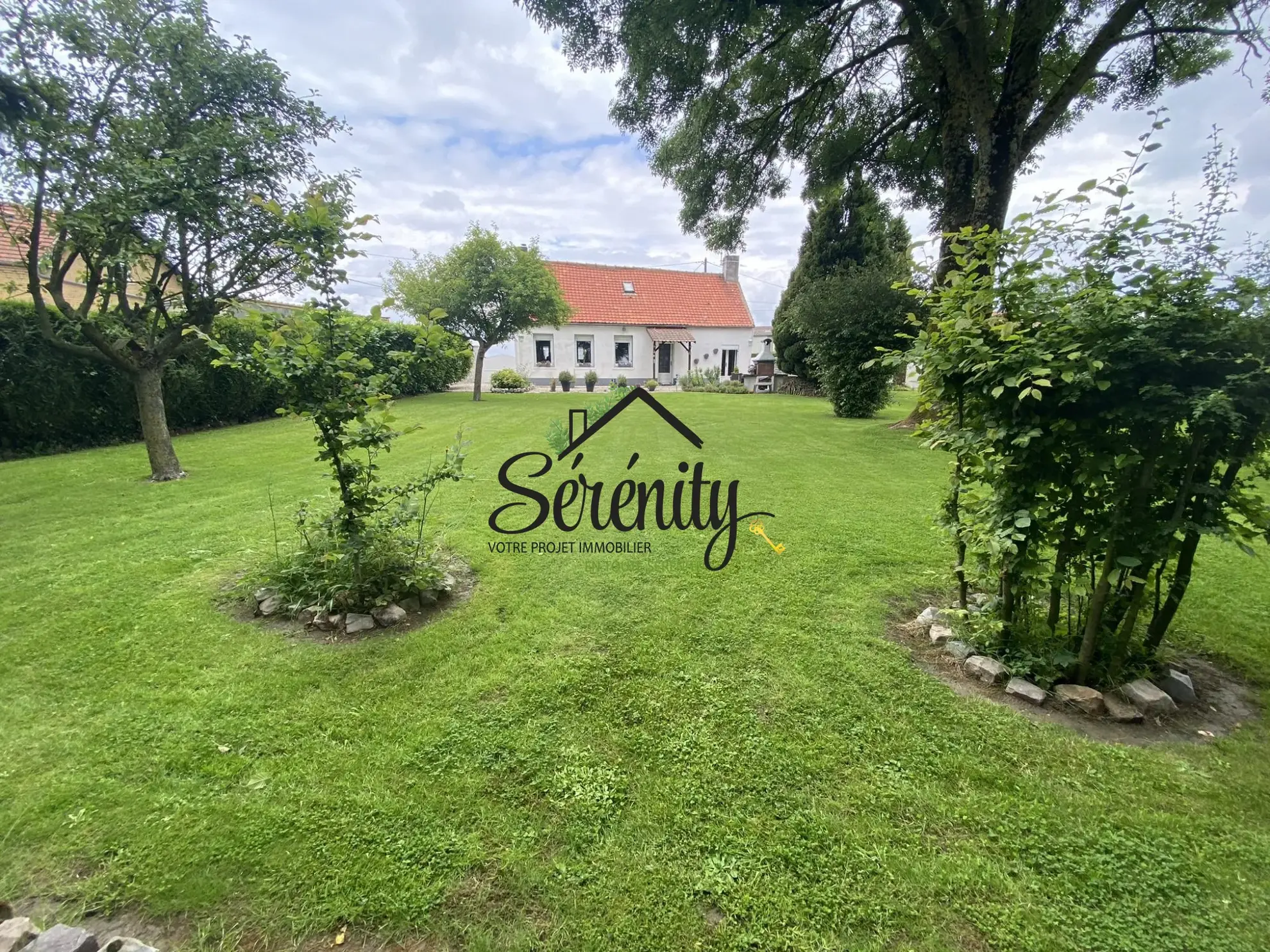Maison individuelle de 95 m² à Honnechy avec jardin et garages - Secteur calme 