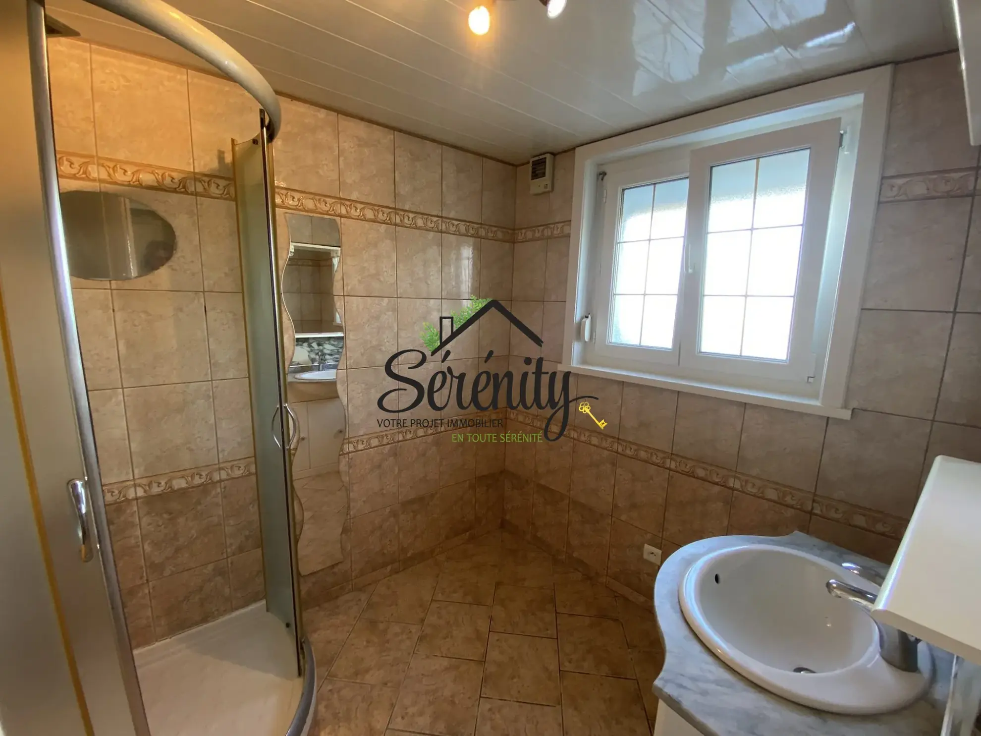 Maison individuelle de 95 m² à Honnechy avec jardin et garages - Secteur calme 