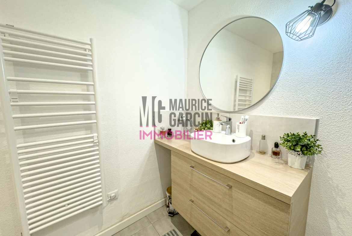 Appartement 3 pièces de 86,58 m² à Cavaillon avec garage, Vue imprenable 