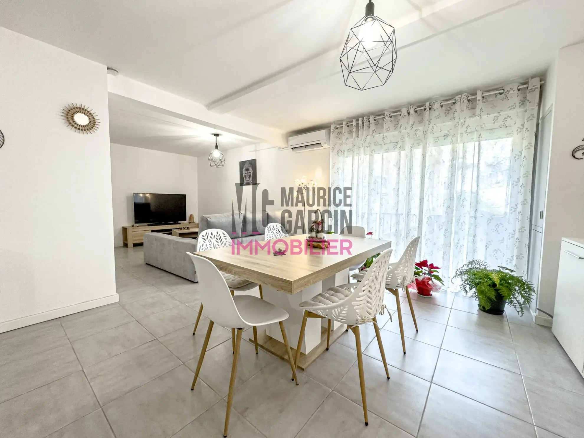 Appartement 3 pièces de 86,58 m² à Cavaillon avec garage, Vue imprenable 