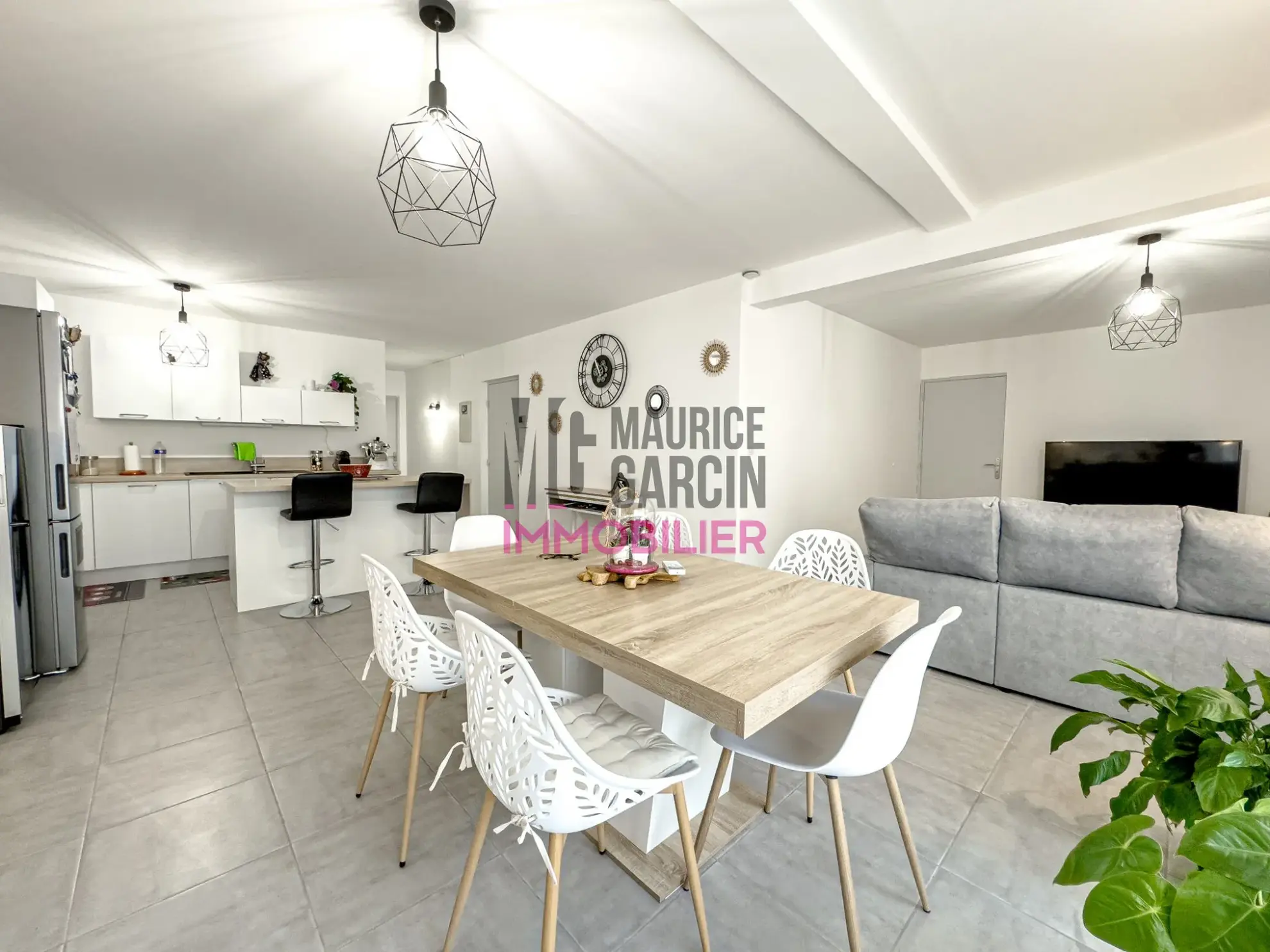 Appartement 3 pièces de 86,58 m² à Cavaillon avec garage, Vue imprenable 