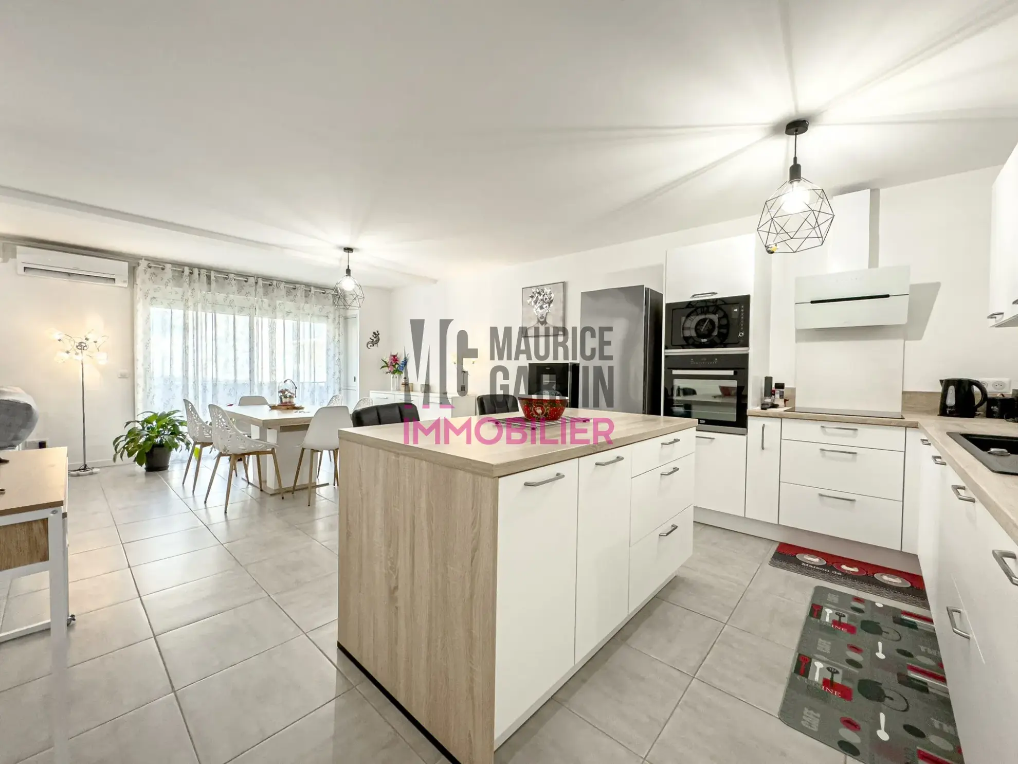 Appartement 3 pièces de 86,58 m² à Cavaillon avec garage, Vue imprenable 