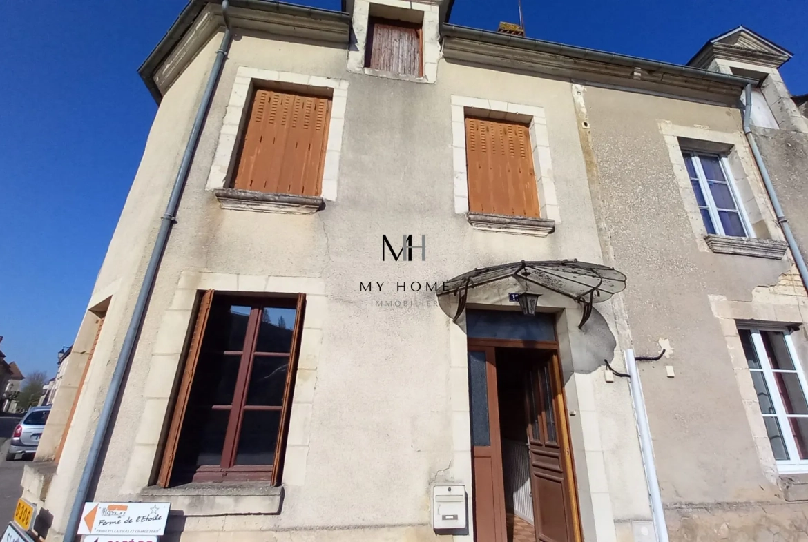 Maison de village à vendre dans le Perche avec jardin et combles aménageables 