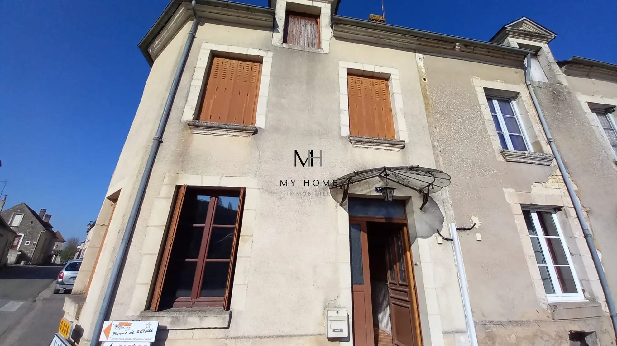 Maison de village à vendre dans le Perche avec jardin et combles aménageables 