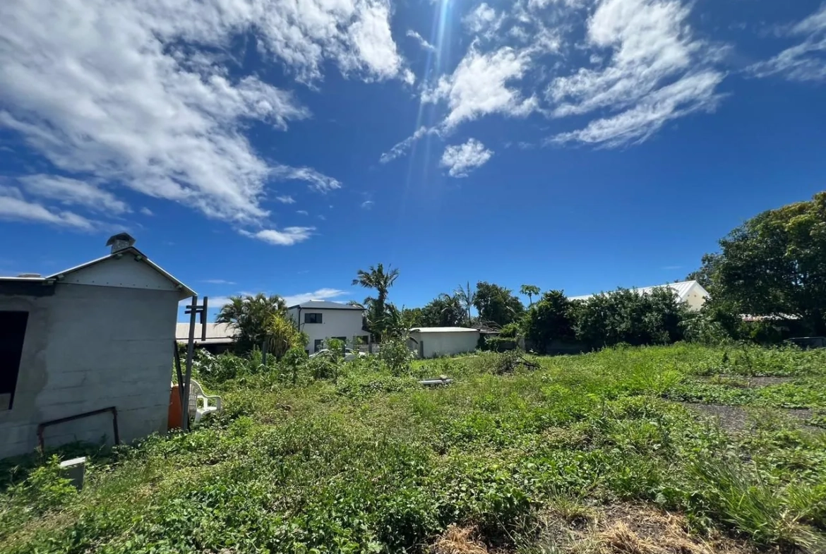 Terrain constructible à vendre à Saint-André dans un secteur calme et résidentiel 