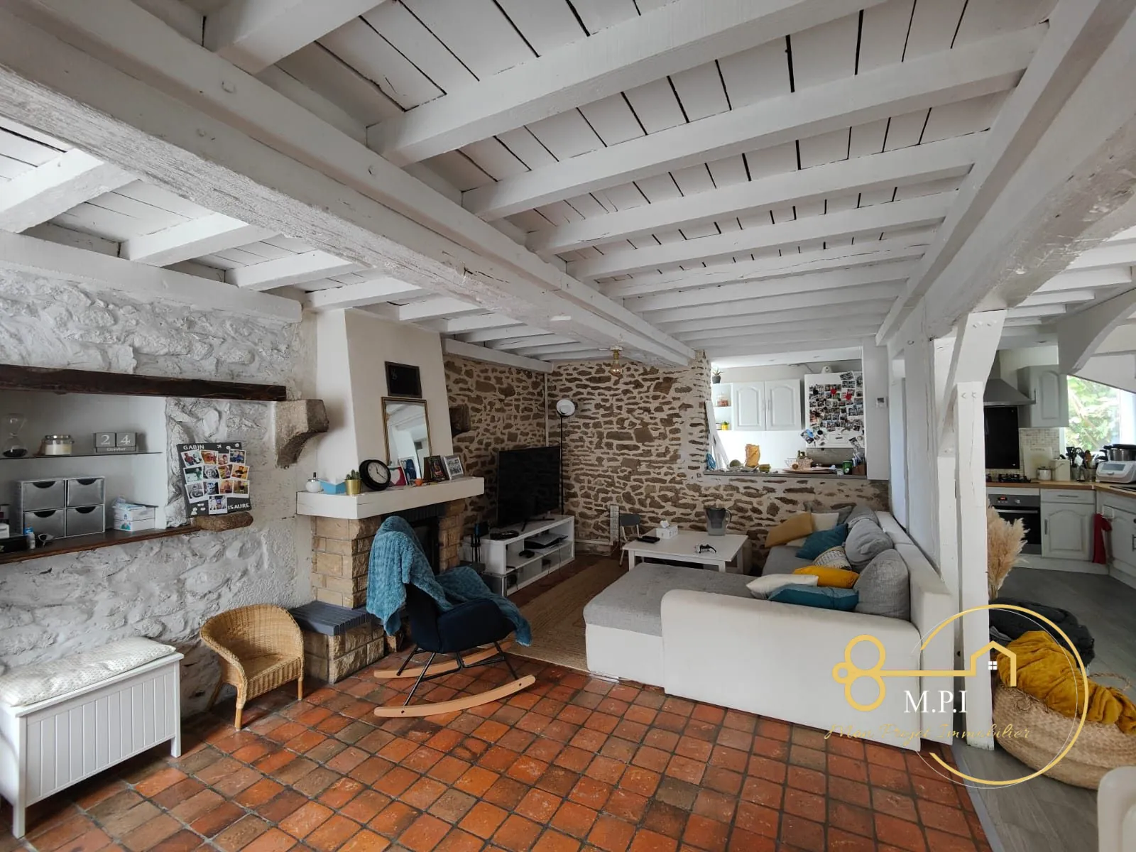 Maison en pierre à vendre près d'Alençon avec garage et terrain clos 