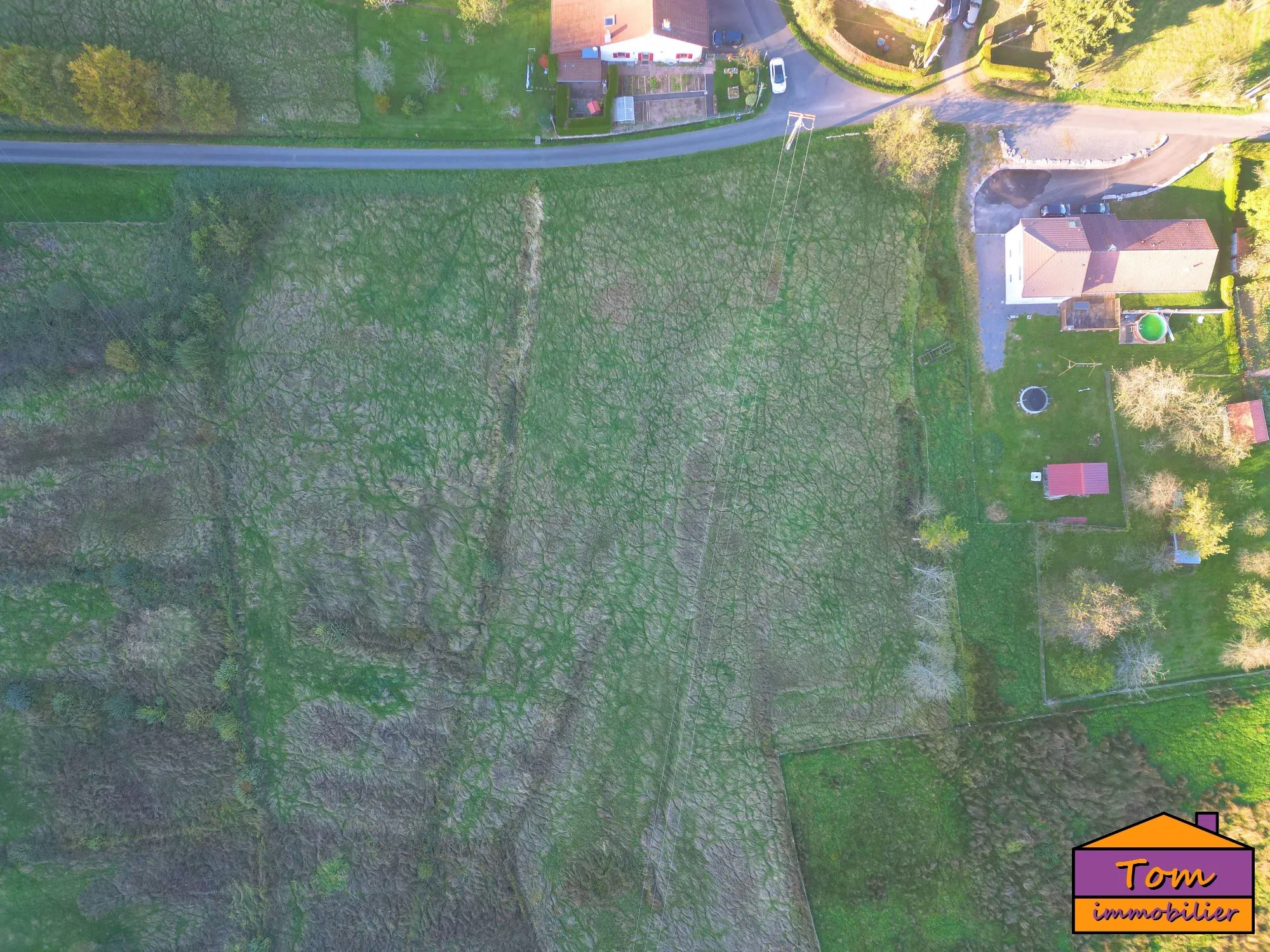 Terrain constructible de 3600 m² à Taintrux avec vue sur les Vosges 