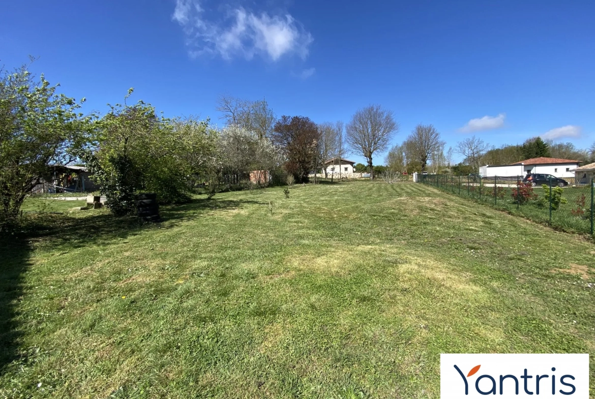 Terrain à bâtir de 1270 m² à Bragayrac, vue tranquille, proximité des écoles et commerces 