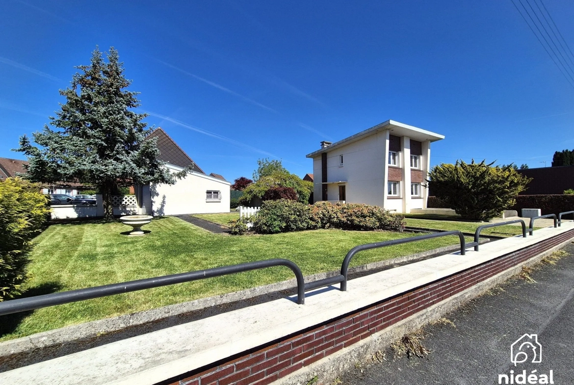 Maison à vendre à Pont-sur-Sambre, village charmant avec jardin et terrain à bâtir 