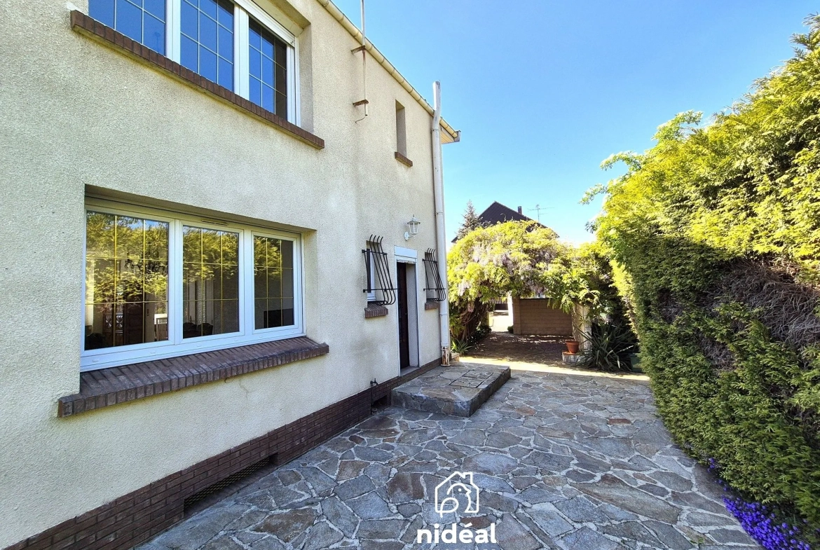 Maison à vendre à Pont-sur-Sambre, village charmant avec jardin et terrain à bâtir 