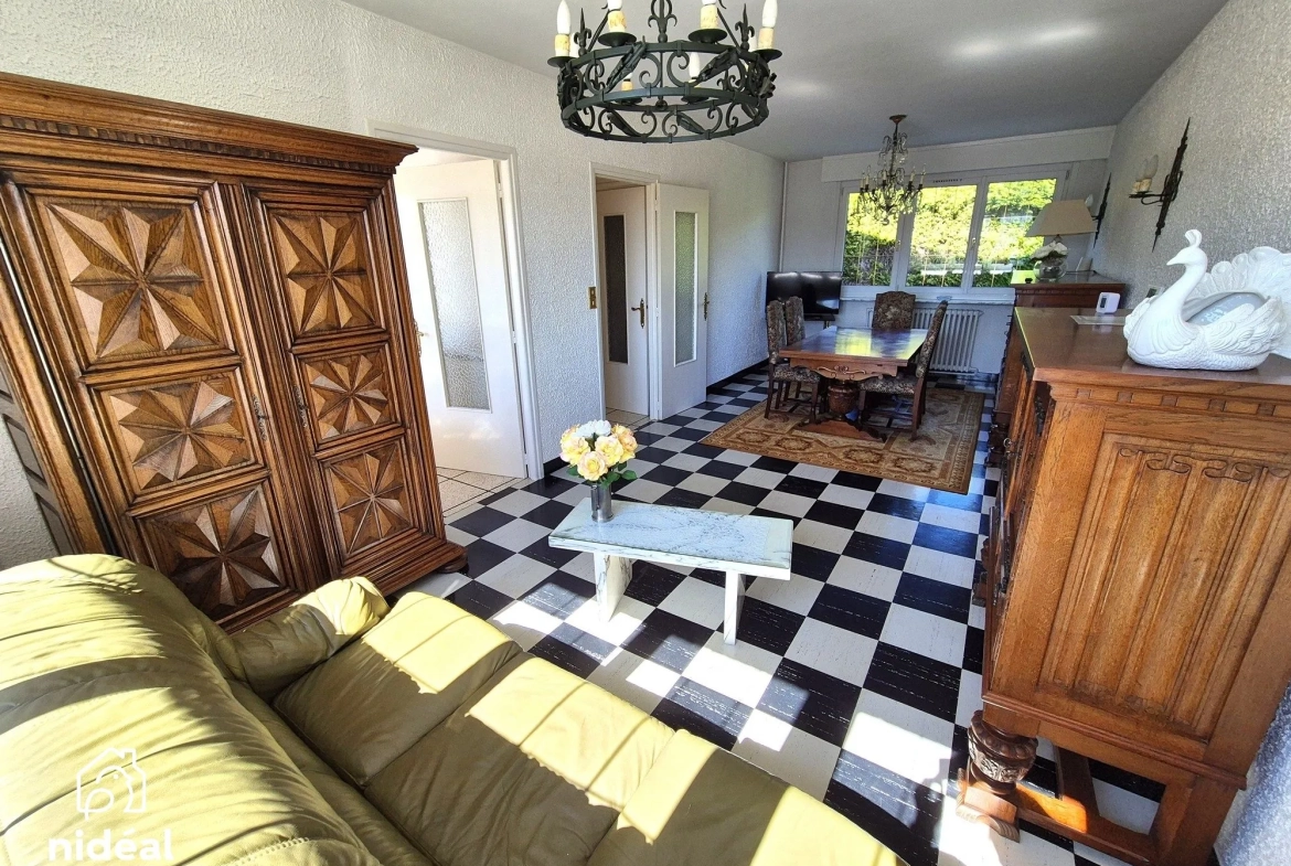 Maison à vendre à Pont-sur-Sambre, village charmant avec jardin et terrain à bâtir 