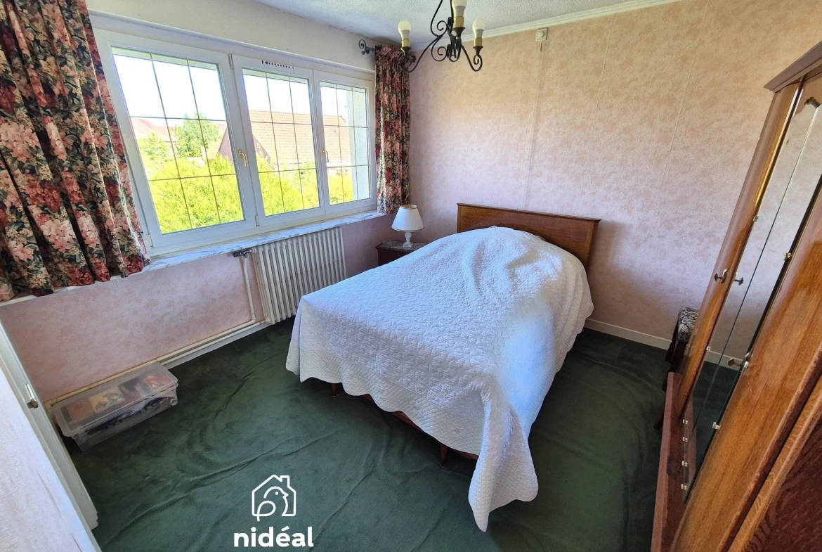 Maison à vendre à Pont-sur-Sambre, village charmant avec jardin et terrain à bâtir 