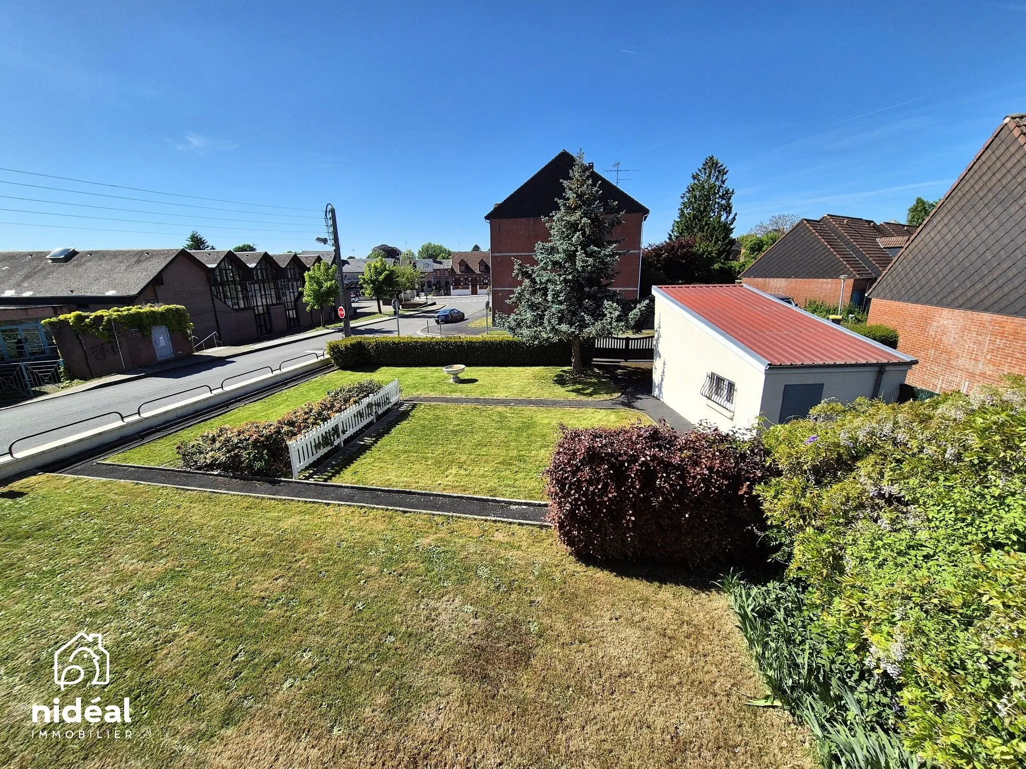 Maison à vendre à Pont-sur-Sambre, village charmant avec jardin et terrain à bâtir 