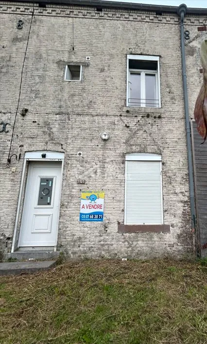 Maison à rafraîchir de 113 m² avec jardin à Monceau-Saint-Waast 