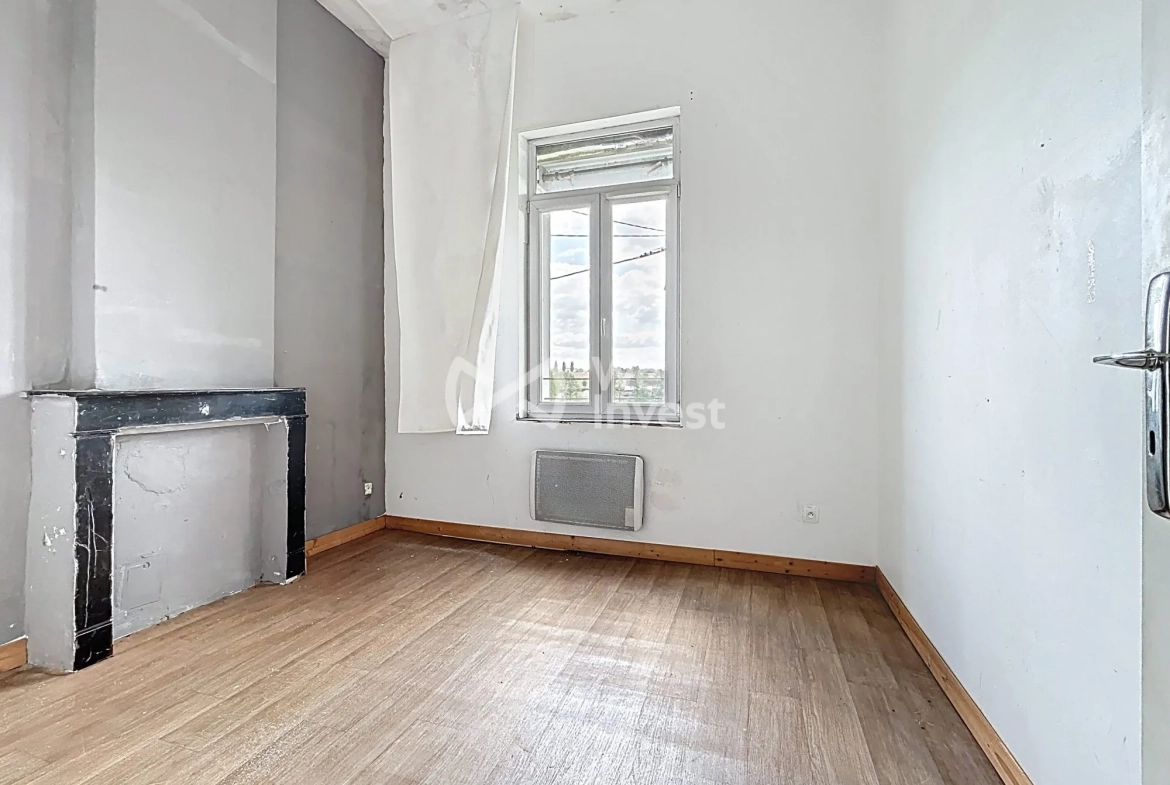Maison à rafraîchir de 113 m² avec jardin à Monceau-Saint-Waast 