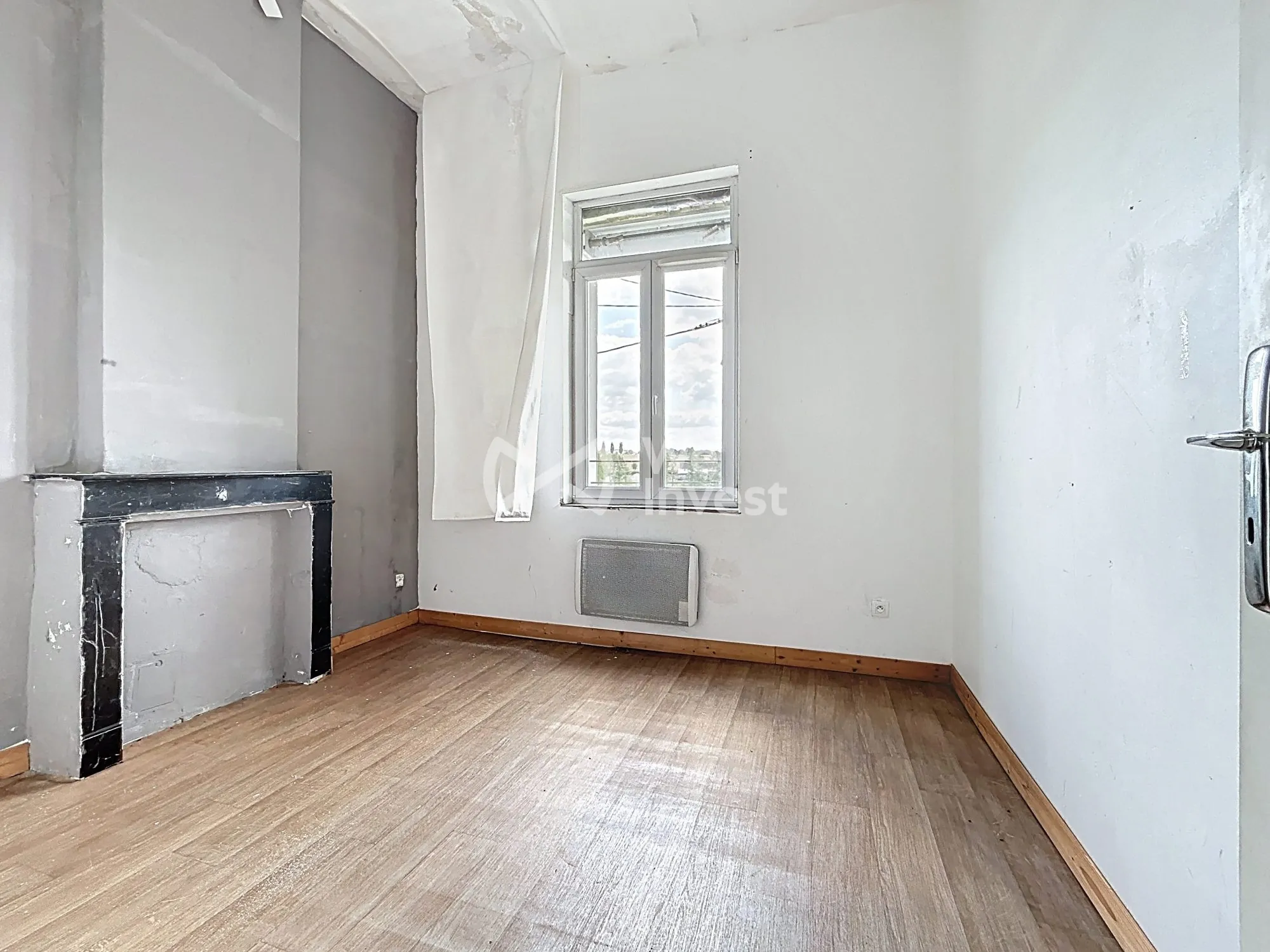 Maison à rafraîchir de 113 m² avec jardin à Monceau-Saint-Waast 