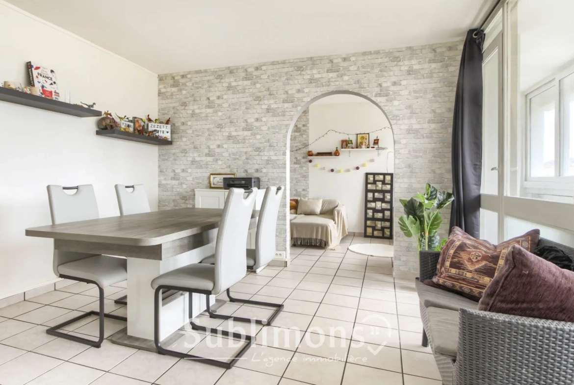 Appartement T4 lumineux à vendre à Saint-Herblain avec parking et cave 