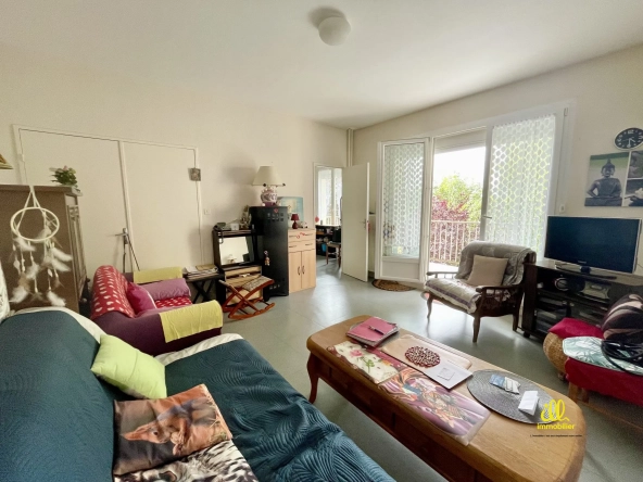 Appartement à vendre à Sedan avec locataire en place, cave et parking