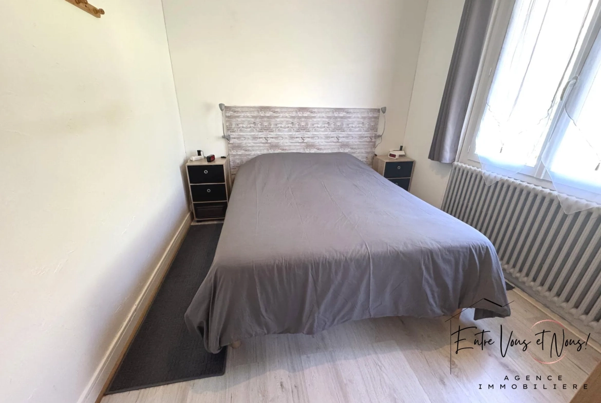 CHAMBRE Maison de plain-pied à Bazas avec jardin et dépendances proche commodités 