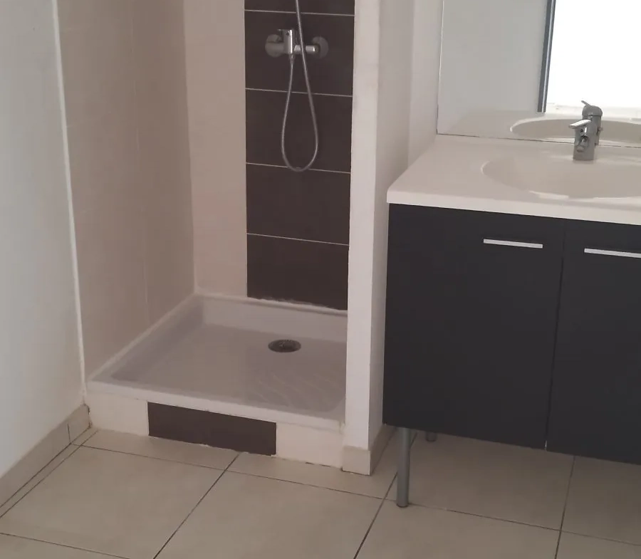 Appartement T2 lumineux avec balcon et parking privé à Cabestany 