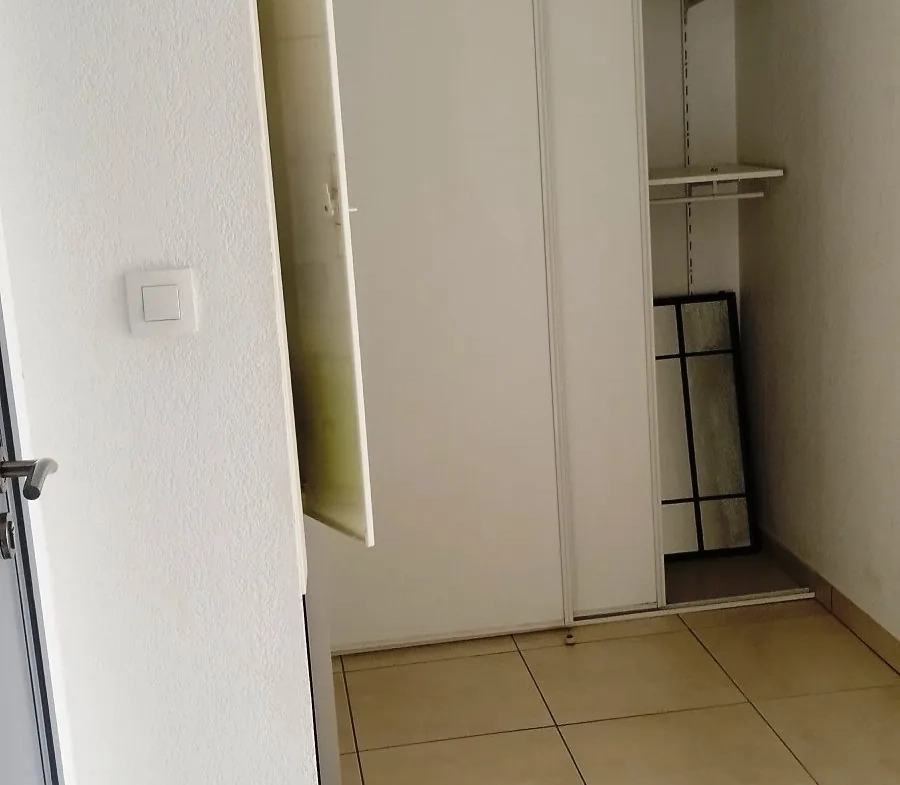 Appartement T2 lumineux avec balcon et parking privé à Cabestany 