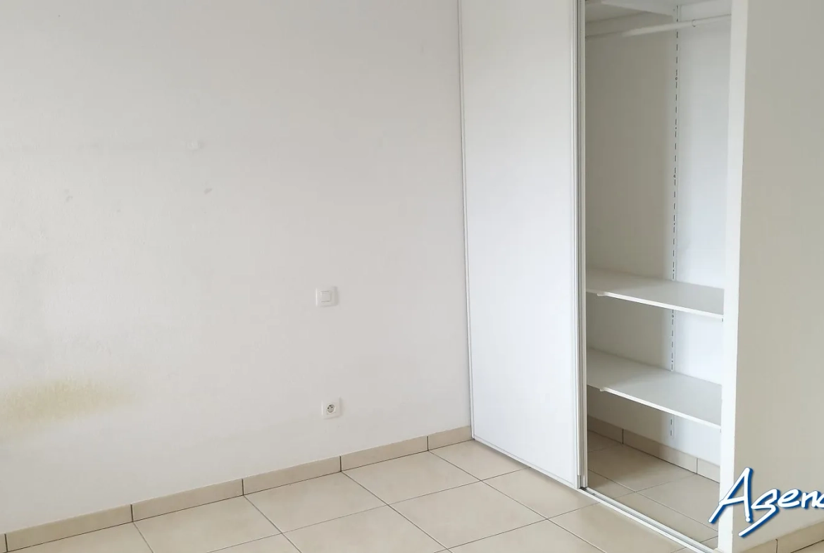 Appartement T2 lumineux avec balcon et parking privé à Cabestany 