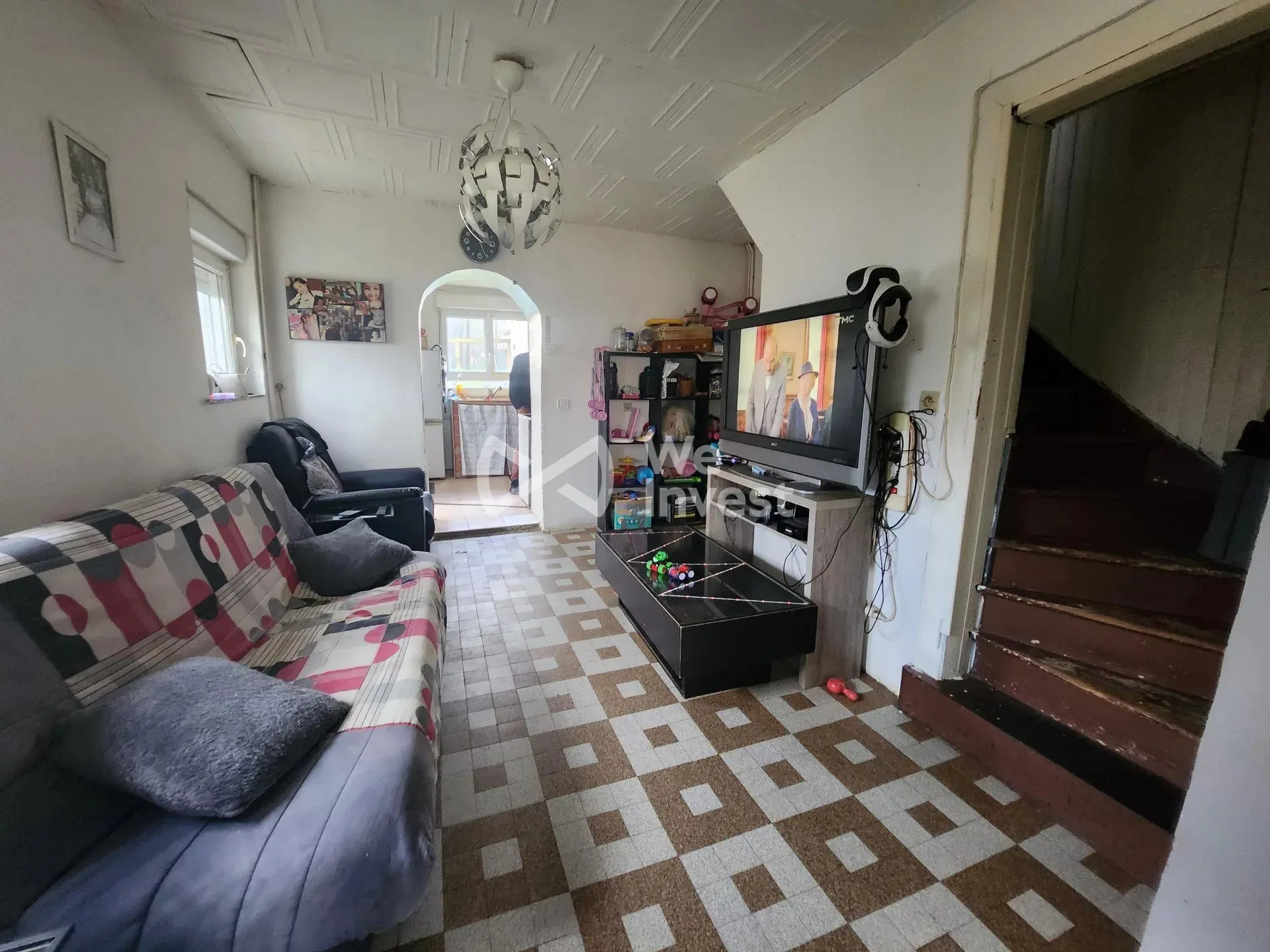 Maison semi-mitoyenne à vendre à Glageon, idéale pour investissement locatif 