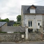 Maison semi-mitoyenne à vendre à Glageon, idéale pour investissement locatif
