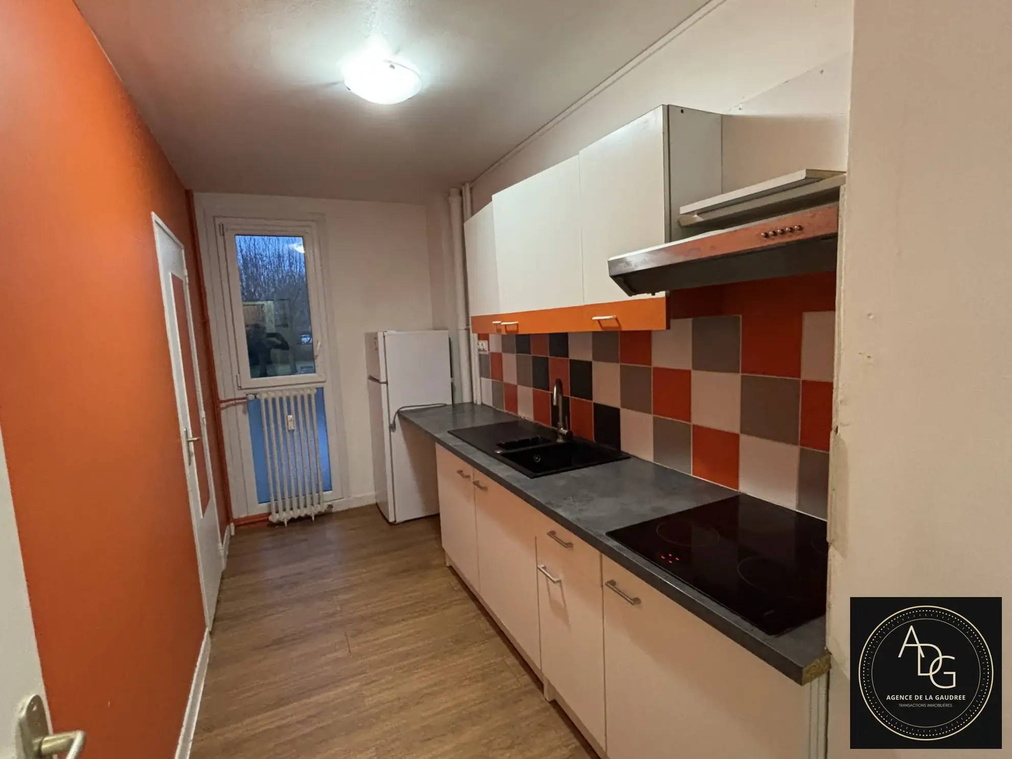 Appartement T2/3 meublé à vendre à Chartres, parfait pour investisseur ou résident 